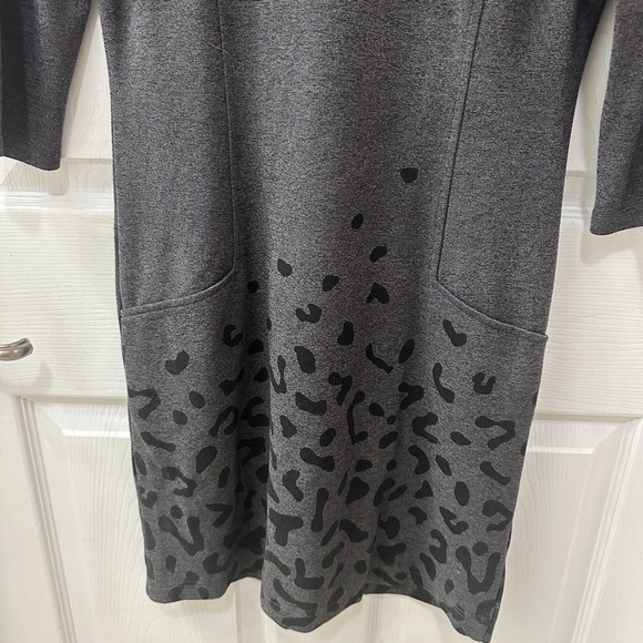 J McLaughlin Gray Black Animal Print Ladies Dress X-Small Comfortable Career - Picture 2 of 10